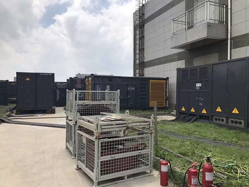 改则除了定期检查，还有哪些方法可以及时发现接触式转速表探头的磨损？
